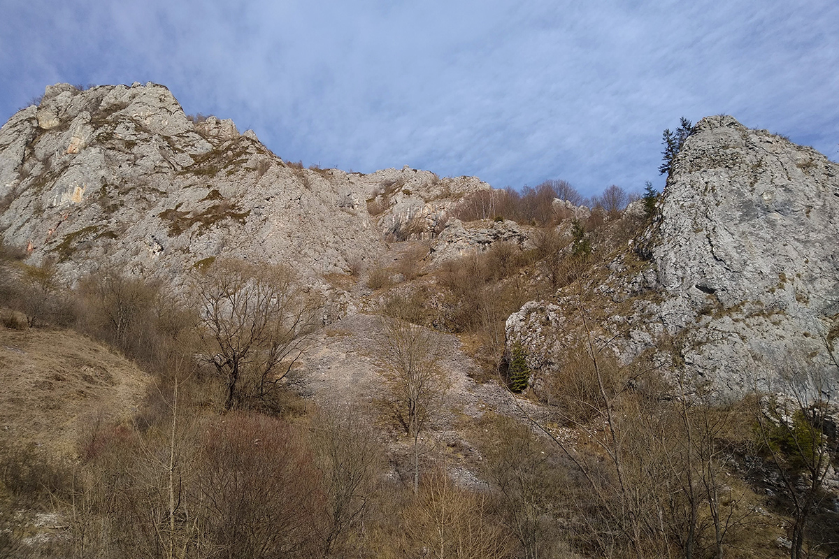 Geogelului Keys hiking circuit - Romania - We Roam Europe (7)