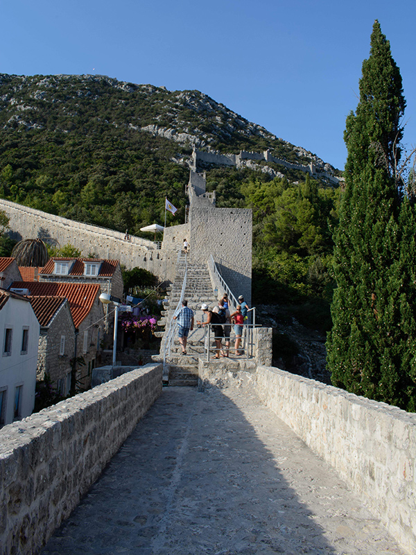 Walls of Ston -Travel Croatia - We roam Europe (1)